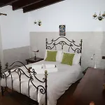 Casa Con Jardin Y Jacuzzi 펜션