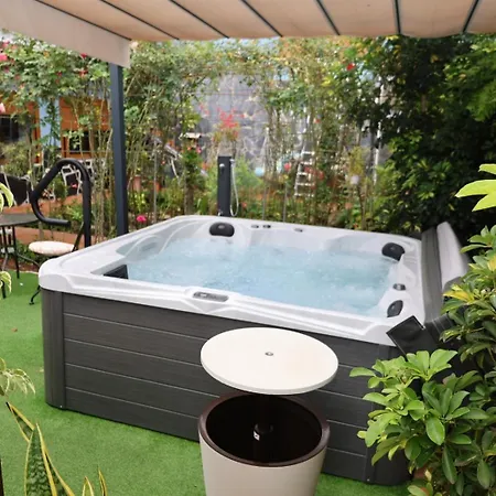 Casa Con Jardin Y Jacuzzi Prázdninový dům *
