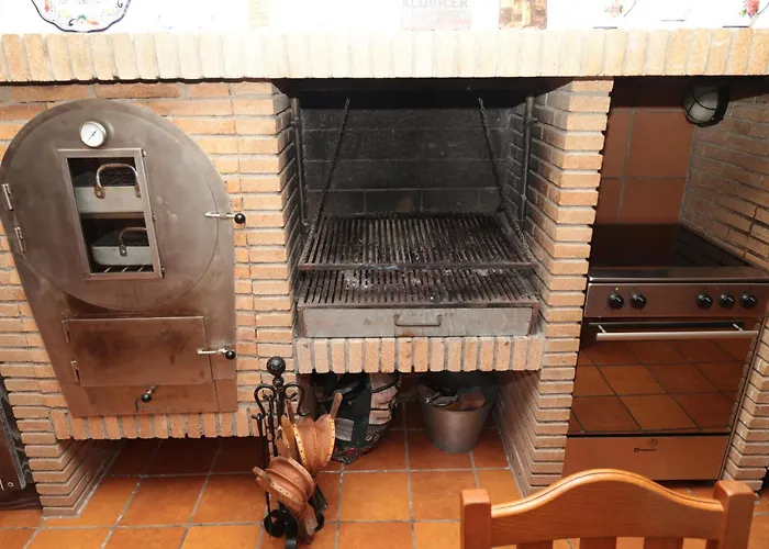 Casa Con Jardin Y Jacuzzi