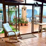 Dom wakacyjny Casa Con Jardin Y Jacuzzi